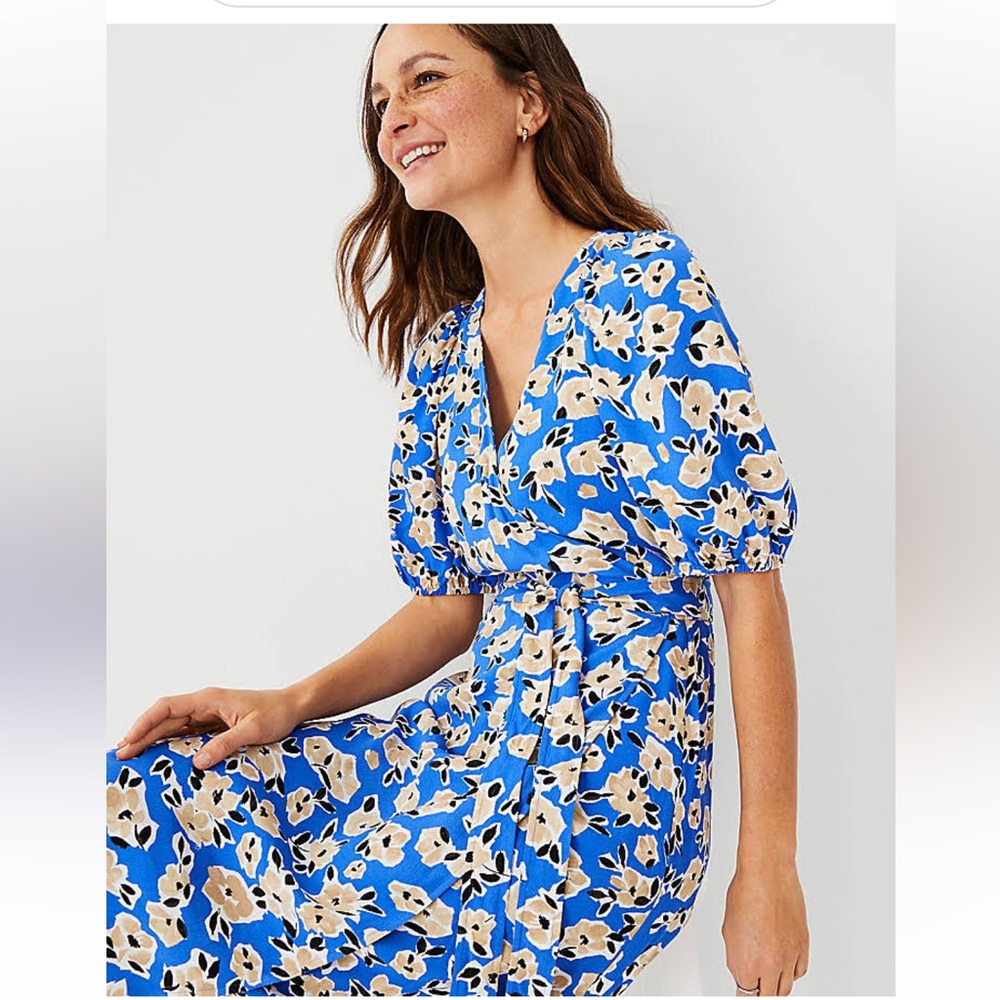 Ann Taylor, Blue dress with Tan, White, Black floral print Size 4
